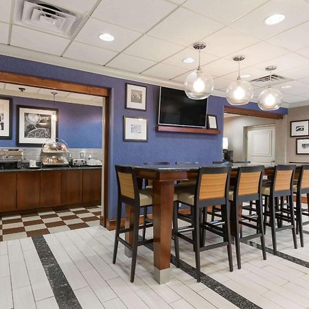 Wingate By Wyndham Springfield Hotel Exterior photo