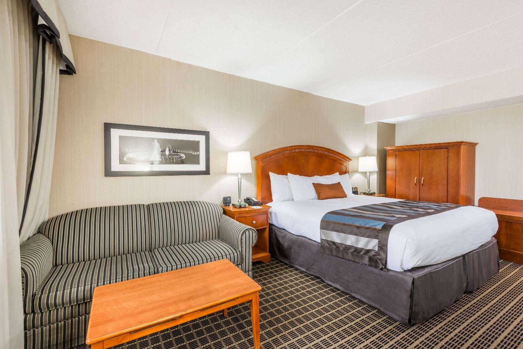 Wingate By Wyndham Springfield Hotel Exterior photo